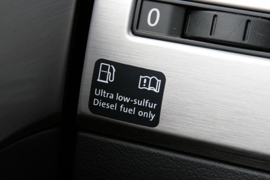  Volkswagen Touareg V10 TDi 2008 года  (фото 16 из 22)